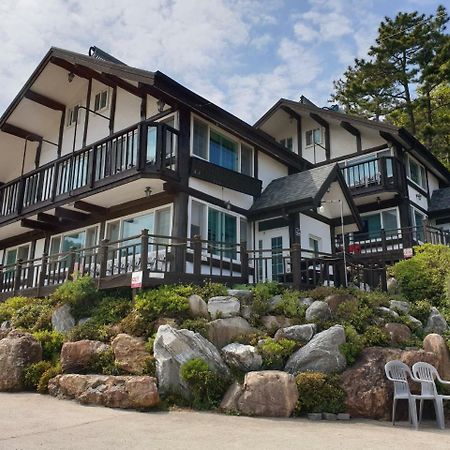 Tongyeong Yehyang Pension Esterno foto