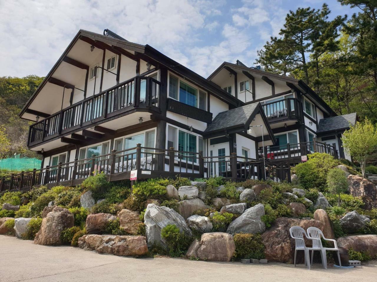 Tongyeong Yehyang Pension Esterno foto