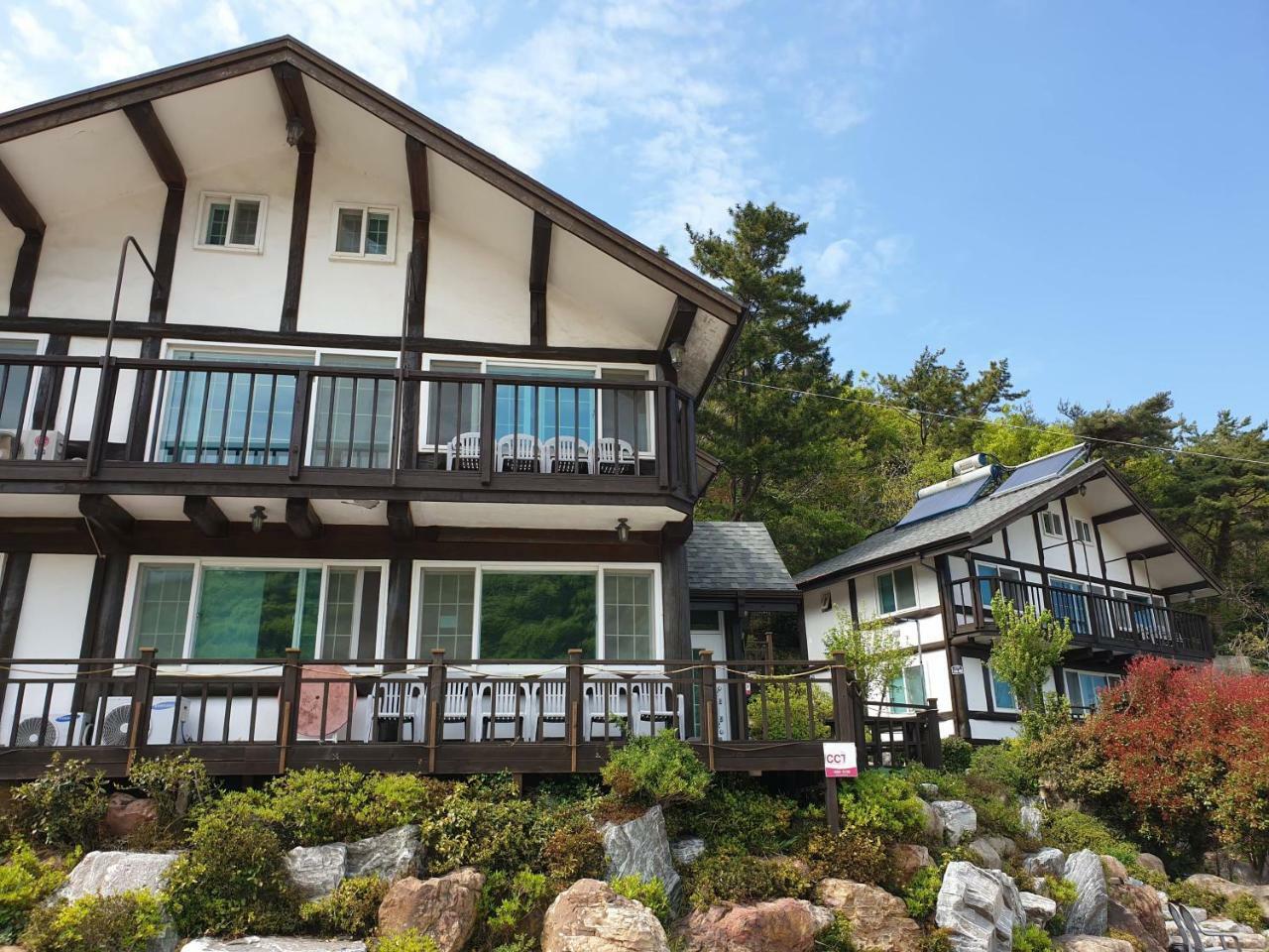 Tongyeong Yehyang Pension Esterno foto